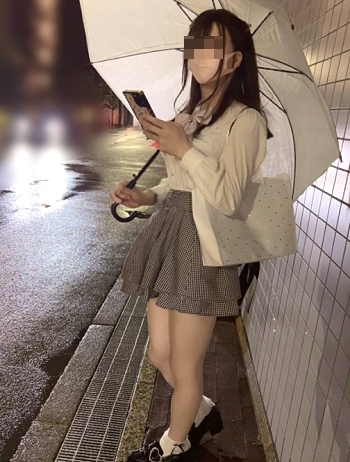 若い立ちんぼの女性